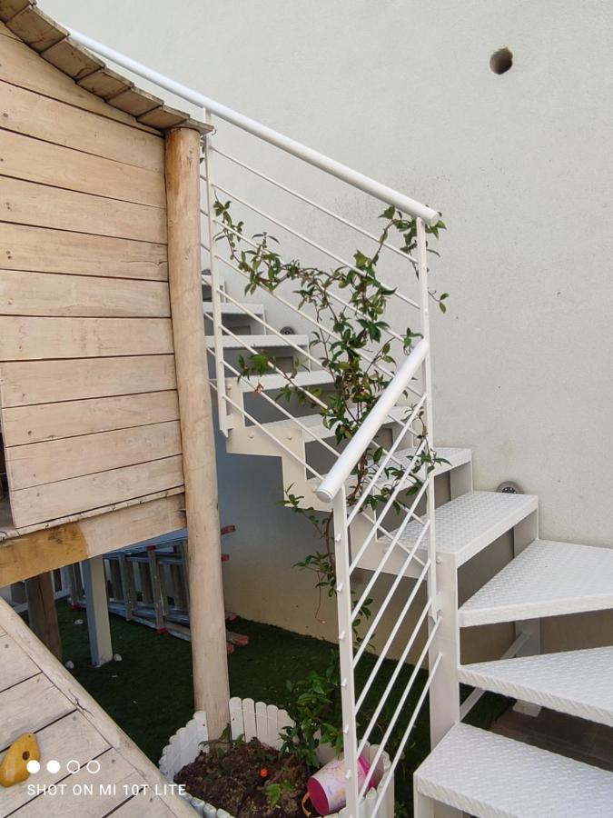 Appartamento Spotorno Con Ampio Terrazzo Attrezzato Anche Con Angolo Cottura מראה חיצוני תמונה