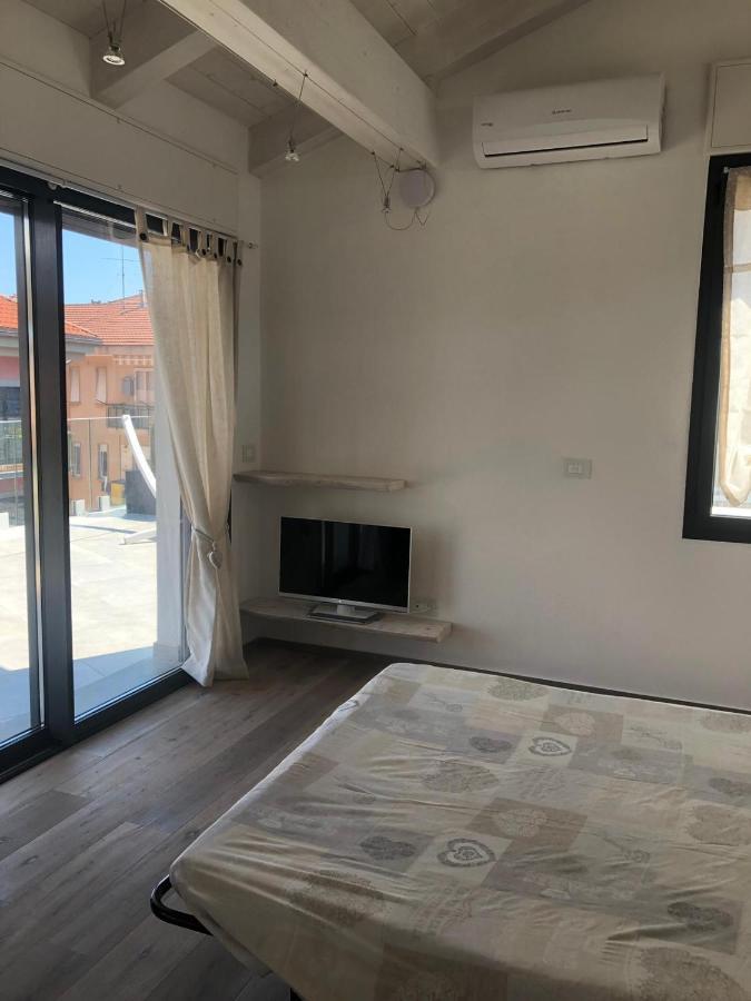 Appartamento Spotorno Con Ampio Terrazzo Attrezzato Anche Con Angolo Cottura מראה חיצוני תמונה
