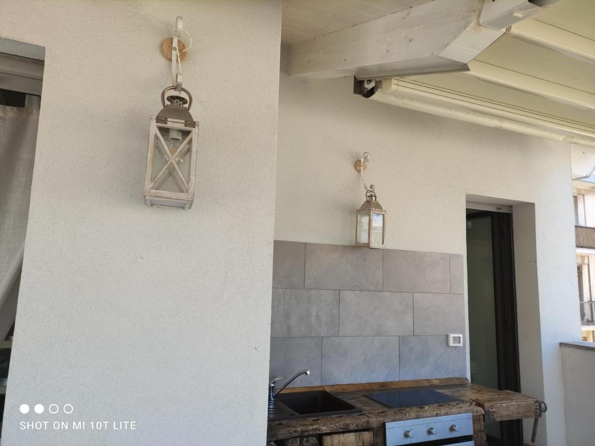 Appartamento Spotorno Con Ampio Terrazzo Attrezzato Anche Con Angolo Cottura מראה חיצוני תמונה
