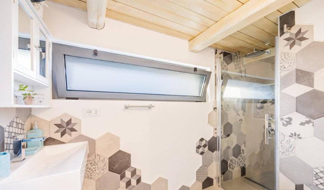 Appartamento Spotorno Con Ampio Terrazzo Attrezzato Anche Con Angolo Cottura מראה חיצוני תמונה